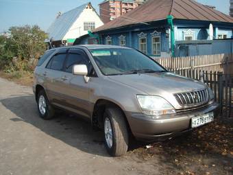 2002 Toyota Harrier Pictures