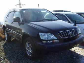 2002 Toyota Harrier Pictures