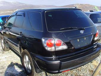 2002 Toyota Harrier Pictures