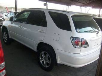 2002 Toyota Harrier Pictures