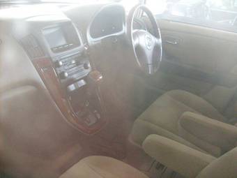 2002 Toyota Harrier Photos