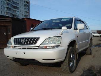 2002 Toyota Harrier Photos