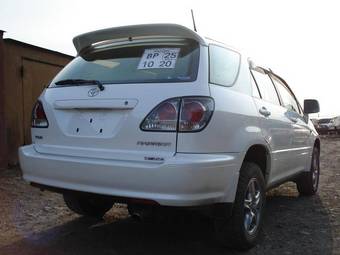 2002 Toyota Harrier Photos