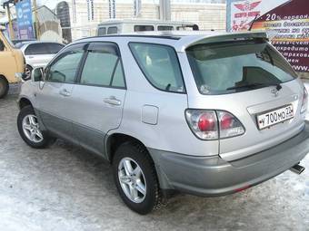 2002 Toyota Harrier Pictures