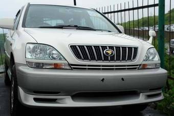 2002 Toyota Harrier Photos