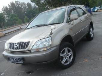 2002 Toyota Harrier Pics