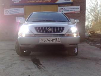 2002 Toyota Harrier Pictures