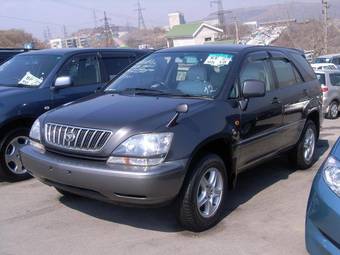 2002 Toyota Harrier Photos