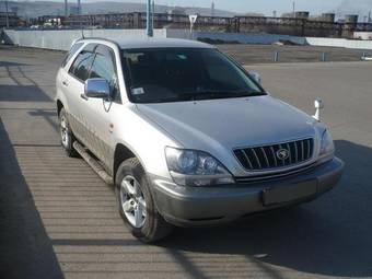 2002 Toyota Harrier Pictures