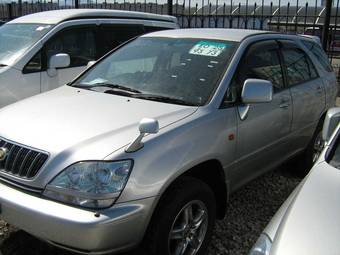 2002 Toyota Harrier Photos