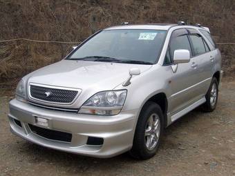 2002 Toyota Harrier Pics