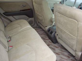 2002 Toyota Harrier Photos