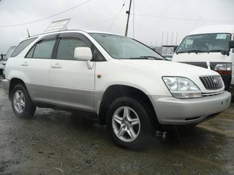 2002 Toyota Harrier Pics