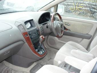 2002 Toyota Harrier Photos