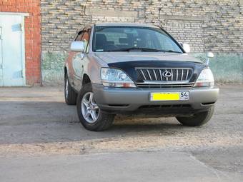 2002 Toyota Harrier Photos