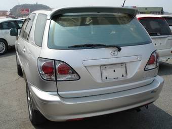2002 Toyota Harrier Pictures
