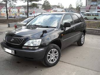 2002 Toyota Harrier Pictures
