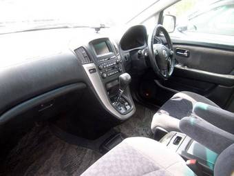2002 Toyota Harrier Pictures