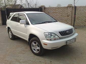 2002 Toyota Harrier Photos