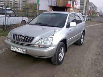 2002 Toyota Harrier Pictures
