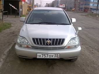 2002 Toyota Harrier Photos