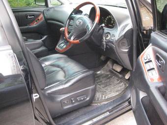 2002 Toyota Harrier Pictures