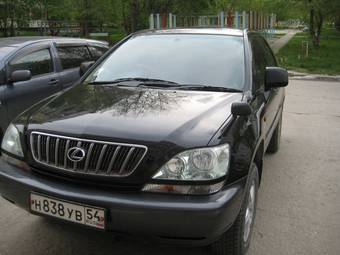 2002 Toyota Harrier Photos