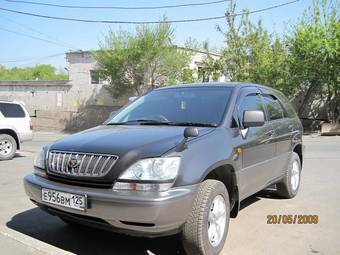 2002 Toyota Harrier Pictures