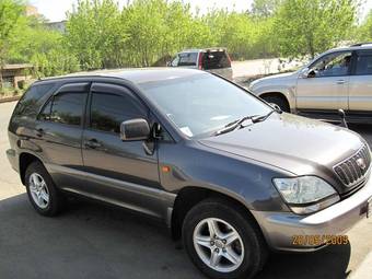 2002 Toyota Harrier Photos