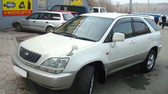 2002 Toyota Harrier Pictures