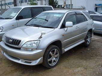 2002 Toyota Harrier Photos