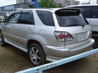 2002 Toyota Harrier Photos