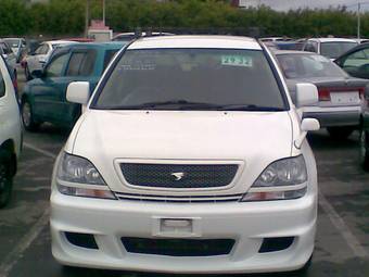 2002 Toyota Harrier Photos