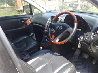 2002 Toyota Harrier Photos