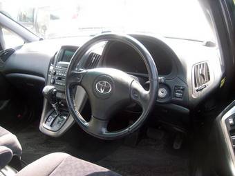 2002 Toyota Harrier Photos