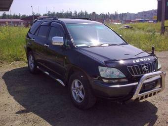 2002 Toyota Harrier Pictures