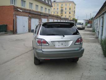 2002 Toyota Harrier Photos