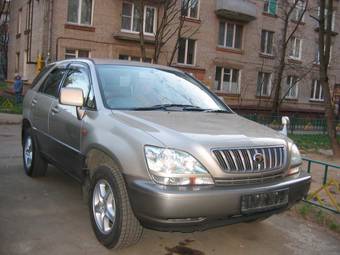 2002 Toyota Harrier Photos