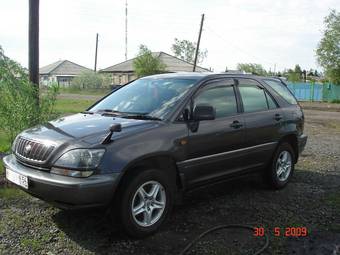 2002 Toyota Harrier Photos