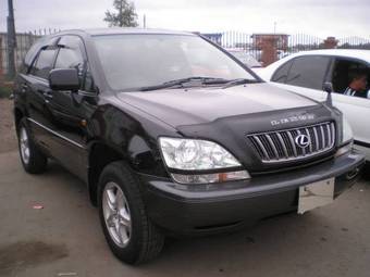 2002 Toyota Harrier Photos