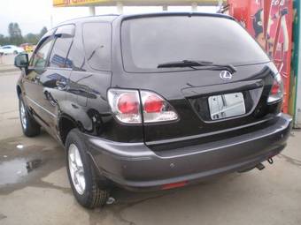 2002 Toyota Harrier Photos