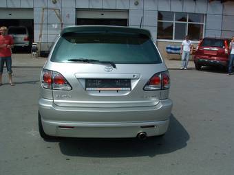 2002 Toyota Harrier Photos