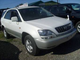 2002 Toyota Harrier Photos