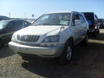 2002 Toyota Harrier Pictures