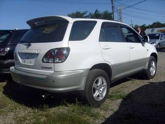 2002 Toyota Harrier Photos