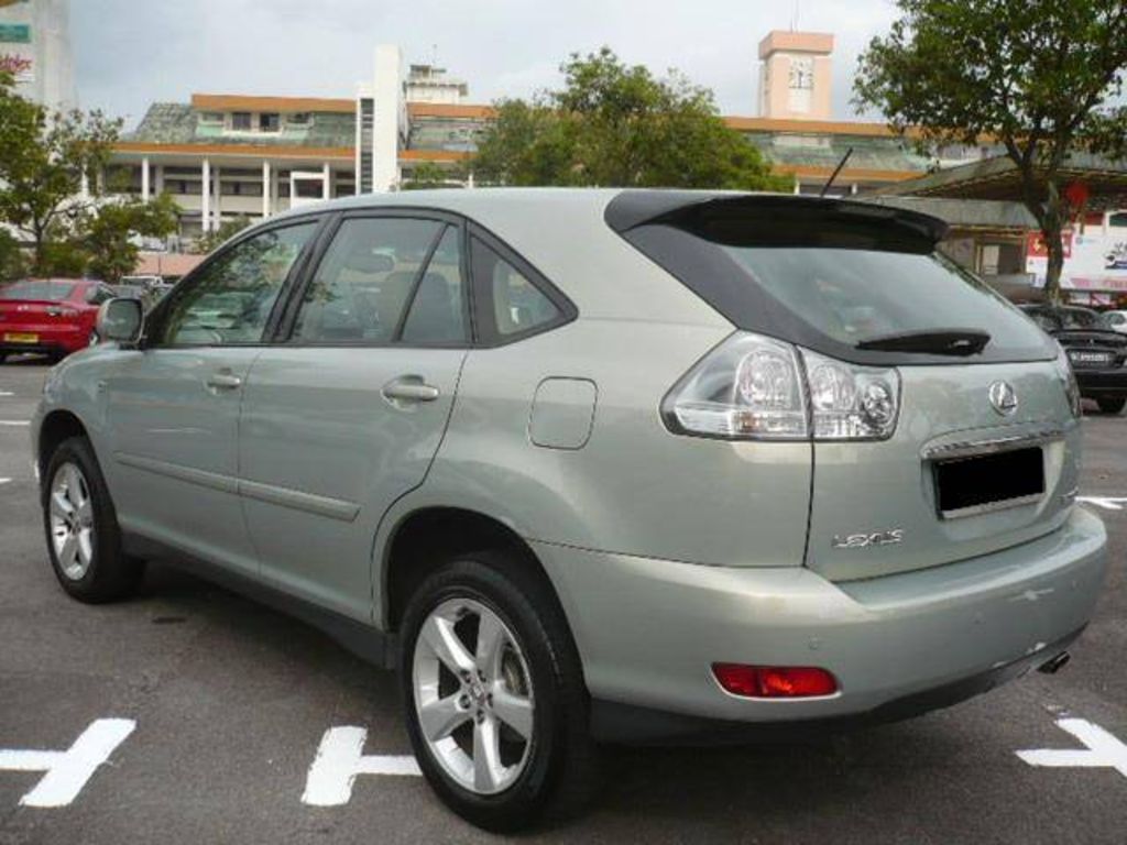 2003 Toyota Harrier