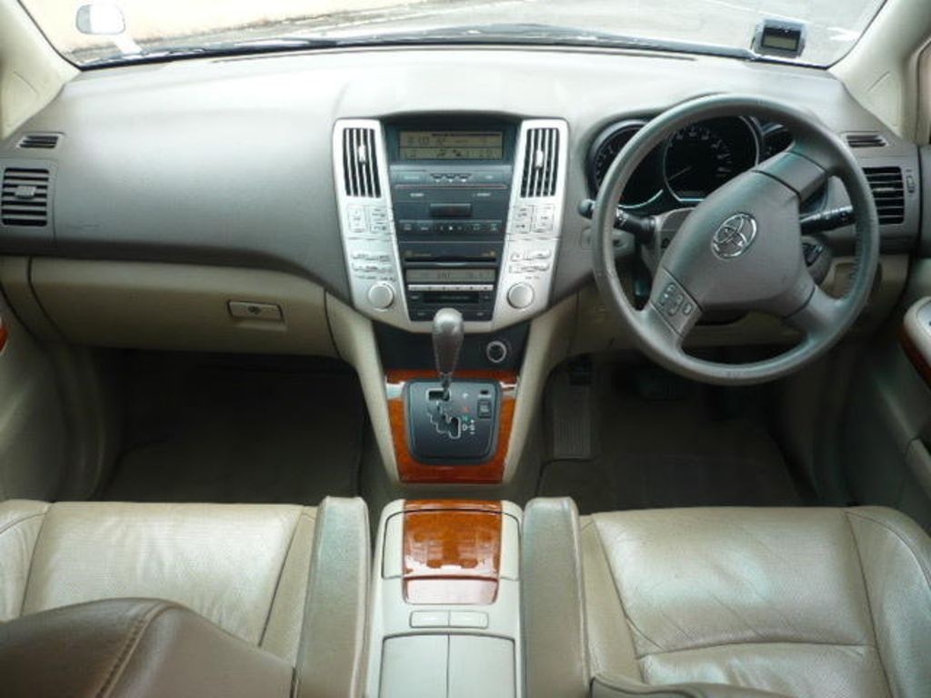 2003 Toyota Harrier