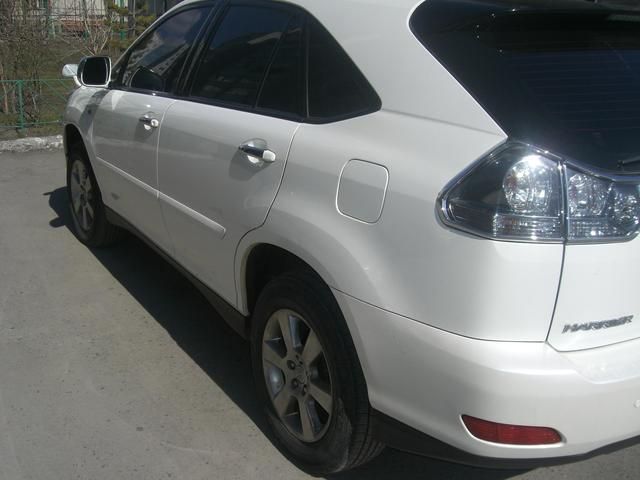 2003 Toyota Harrier