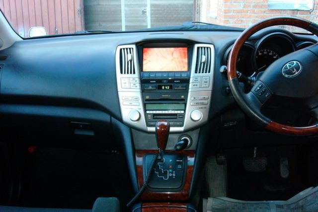 2003 Toyota Harrier