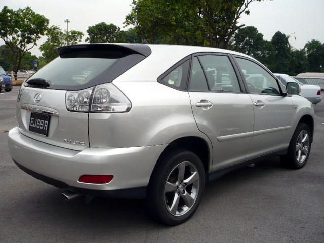2003 Toyota Harrier